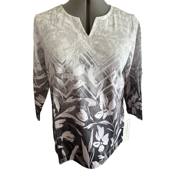 Alfred Dunner Petite PS Floral Ombre 3/4 Sleeve Top With Studded Neckline - Picture 1 of 8